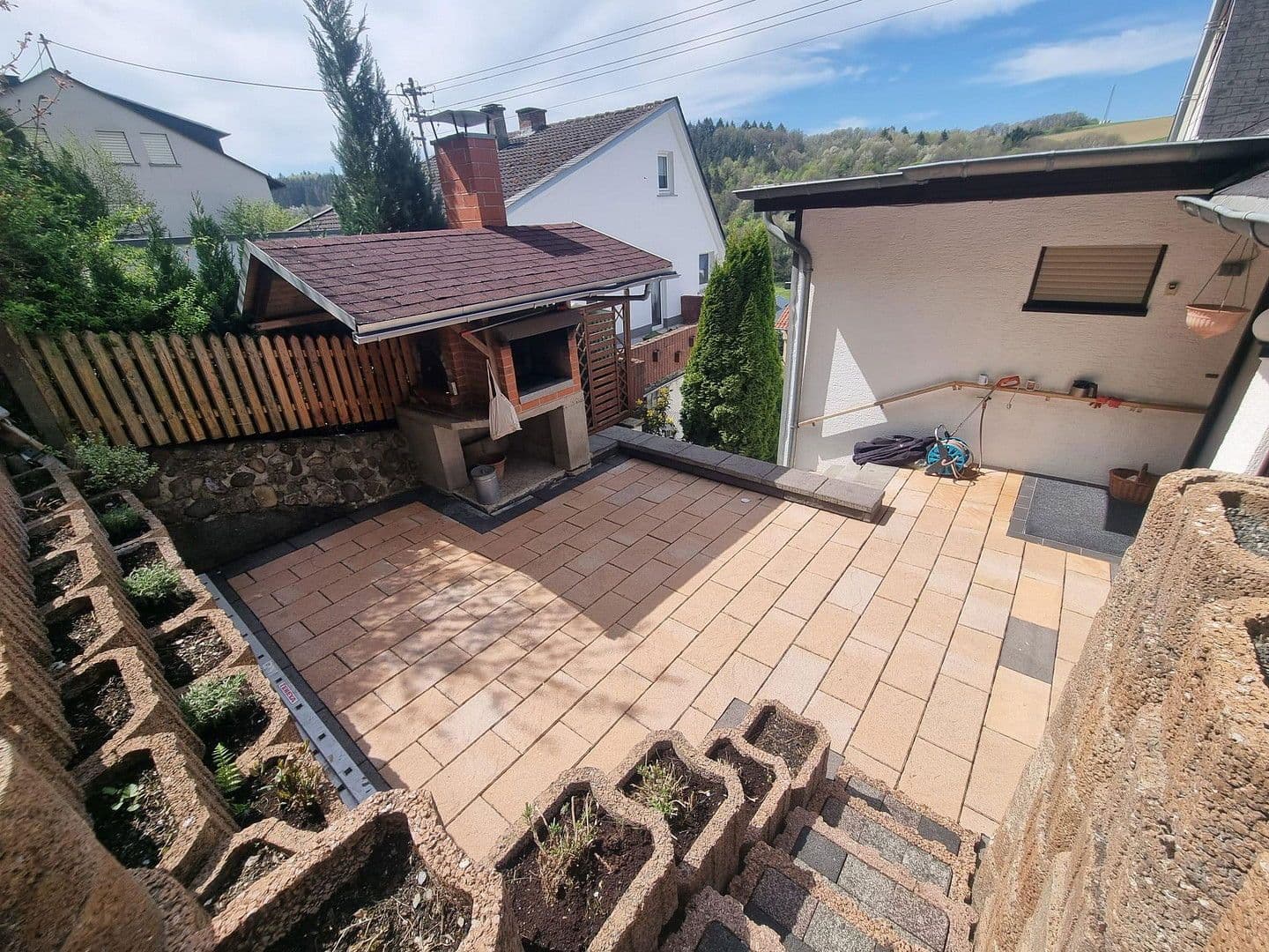 Predaj domu 249 m², pozemek 550 m², Bergstraße 14, Herrstein, Porýnie-Falcko Predaj domu 249 m², pozemek 550 m², Bergstraße 14, Herrstein, Porýnie-Falcko