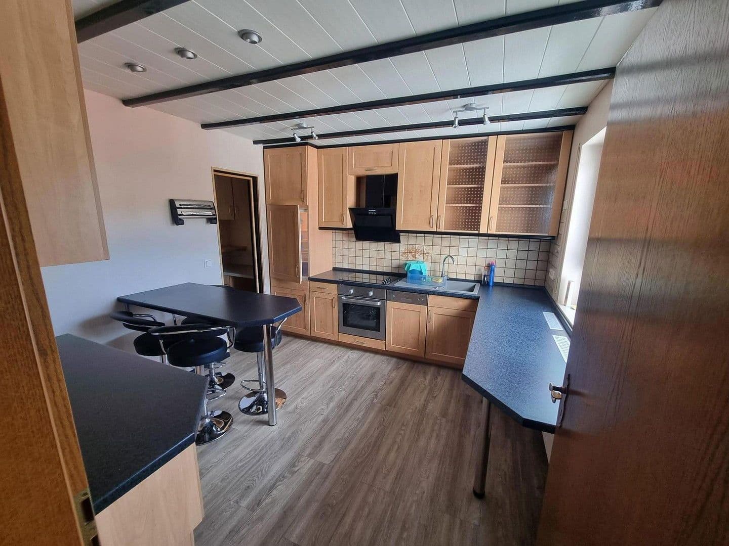 Predaj domu 249 m², pozemek 550 m², Bergstraße 14, Herrstein, Porýnie-Falcko Predaj domu 249 m², pozemek 550 m², Bergstraße 14, Herrstein, Porýnie-Falcko