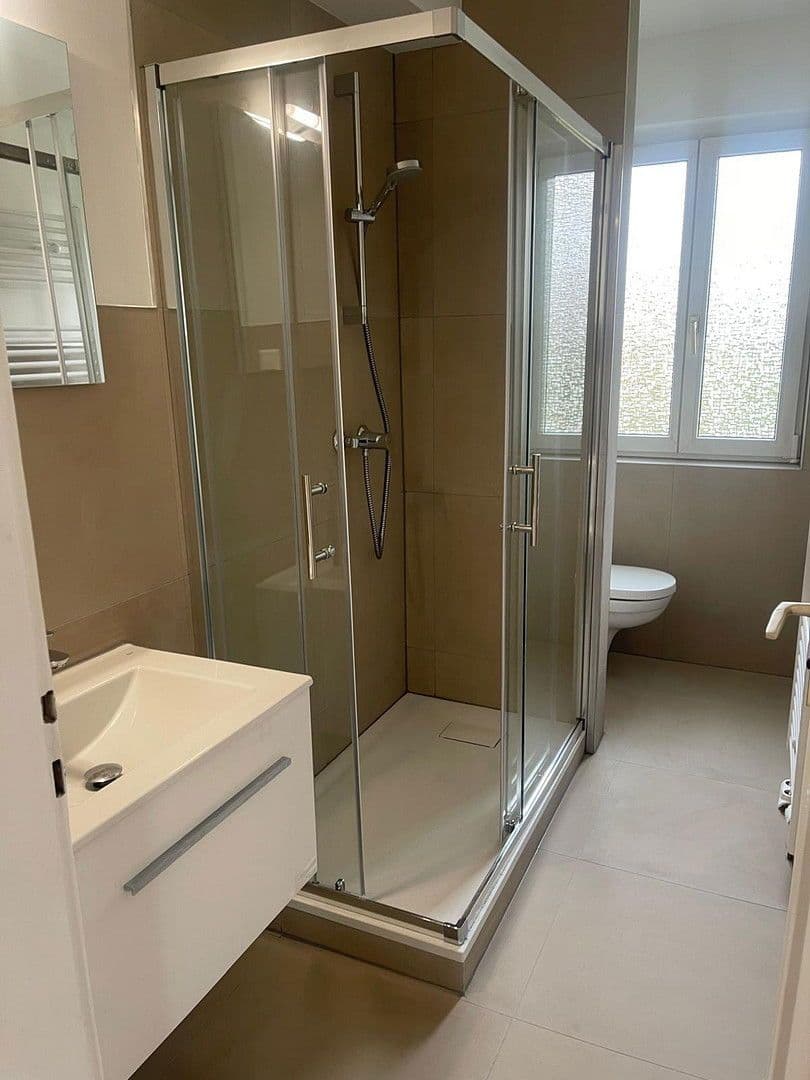 Prenájom bytu 3-izbový 60 m², Eibenweg 7, Stuttgart, Bádensko-Wurttembersko Prenájom bytu 3-izbový 60 m², Eibenweg 7, Stuttgart, Bádensko-Wurttembersko