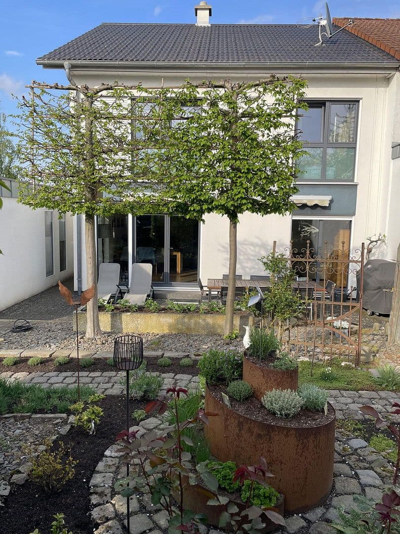 Predaj domu 169 m², pozemek 372 m², Weilerswist, Severné Porýnie - Westfálsko Predaj domu 169 m², pozemek 372 m², Weilerswist, Severné Porýnie - Westfálsko