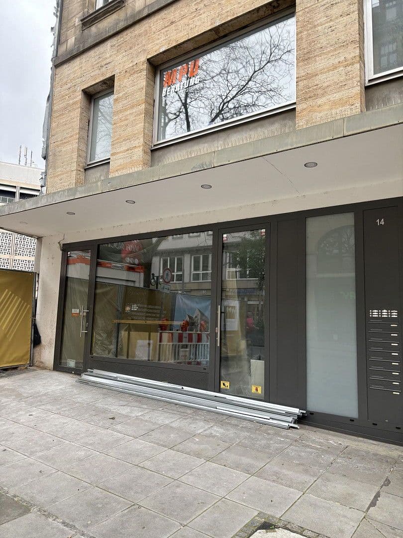 Prenájom kancelárie 75 m², Eberhardstr. 14, Stuttgart, Bádensko-Wurttembersko Prenájom kancelárie 75 m², Eberhardstr. 14, Stuttgart, Bádensko-Wurttembersko