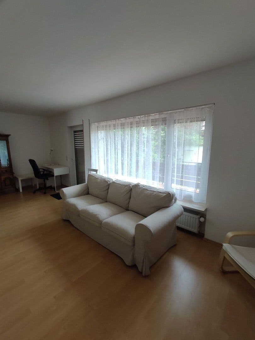 Prenájom domu 250 m², pozemek 300 m², Offenbach-Rumpenheim, Hesensko Prenájom domu 250 m², pozemek 300 m², Offenbach-Rumpenheim, Hesensko