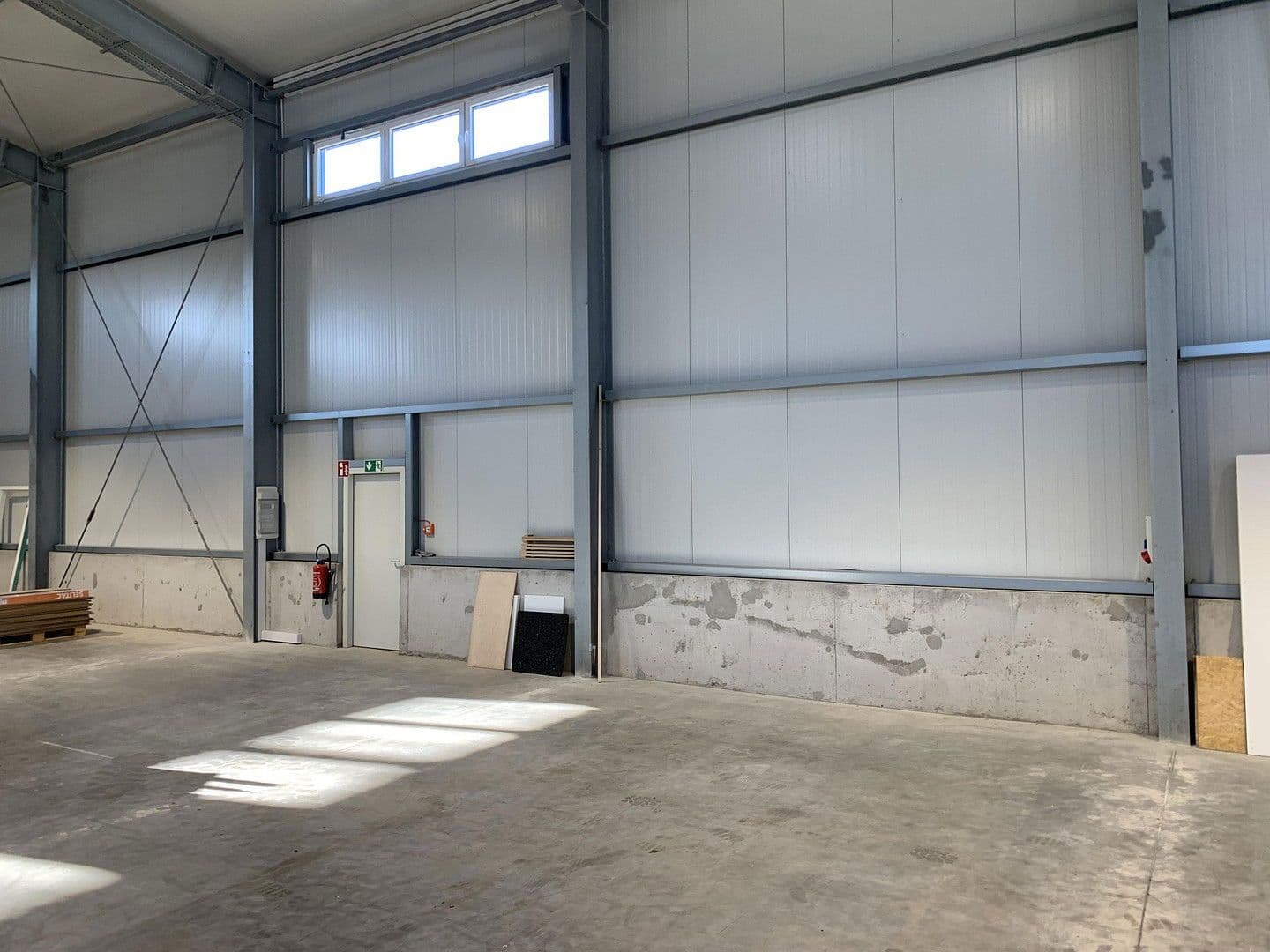 Prenájom nebytového priestoru 542 m², Lampertheim, Hesensko Prenájom nebytového priestoru 542 m², Lampertheim, Hesensko