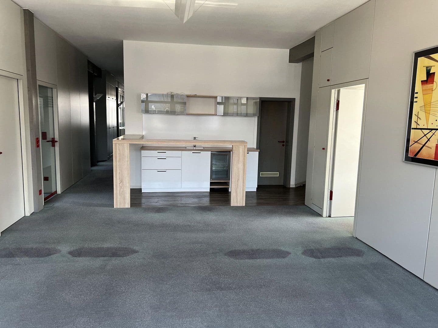 Prenájom kancelárie 1.050 m², Ludwigsburg, Bádensko-Wurttembersko Prenájom kancelárie 1.050 m², Ludwigsburg, Bádensko-Wurttembersko