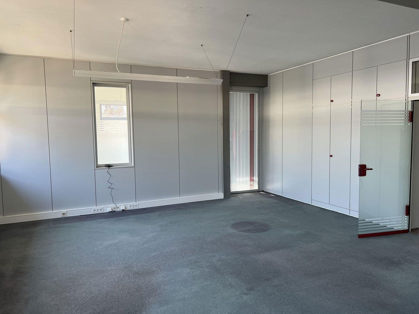 Prenájom kancelárie 1.050 m², Ludwigsburg, Bádensko-Wurttembersko Prenájom kancelárie 1.050 m², Ludwigsburg, Bádensko-Wurttembersko