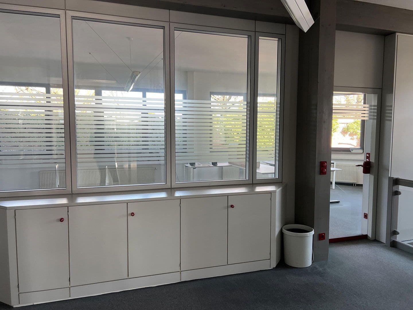 Prenájom kancelárie 1.050 m², Ludwigsburg, Bádensko-Wurttembersko Prenájom kancelárie 1.050 m², Ludwigsburg, Bádensko-Wurttembersko