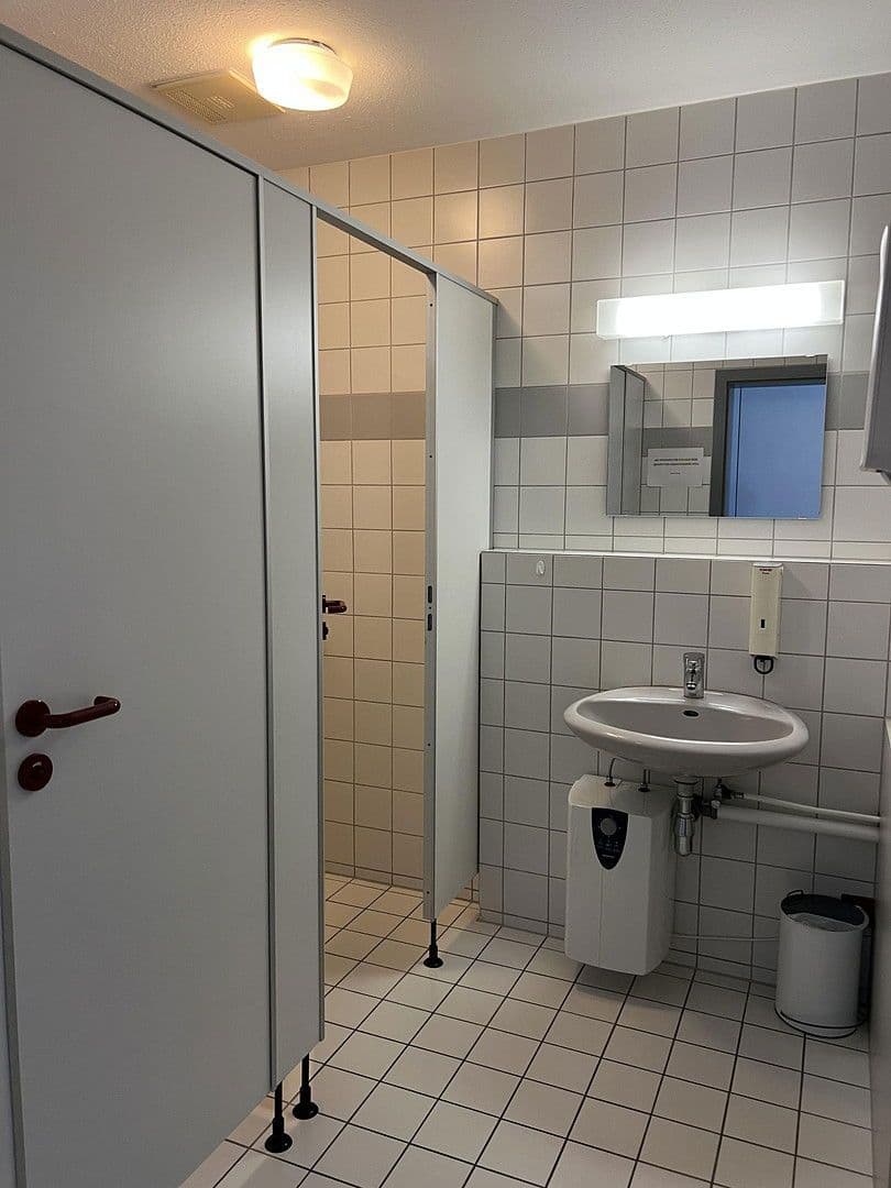 Prenájom kancelárie 1.050 m², Ludwigsburg, Bádensko-Wurttembersko Prenájom kancelárie 1.050 m², Ludwigsburg, Bádensko-Wurttembersko