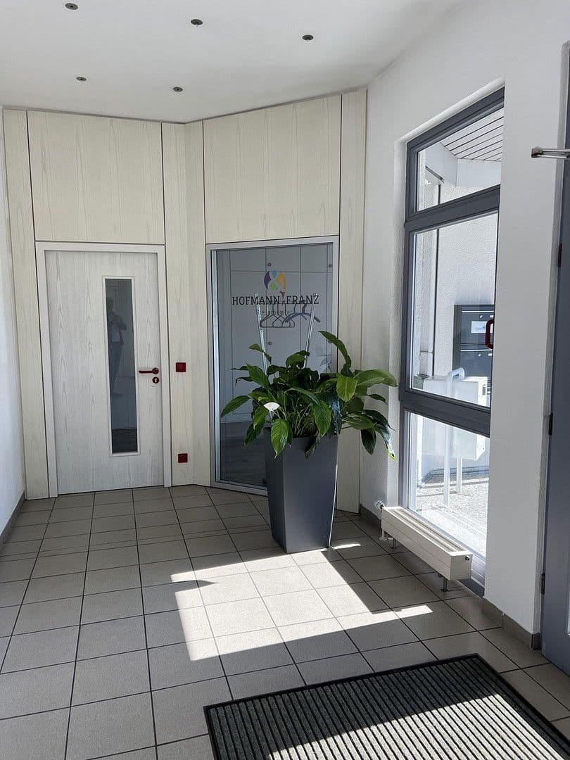 Prenájom kancelárie 1.050 m², Ludwigsburg, Bádensko-Wurttembersko Prenájom kancelárie 1.050 m², Ludwigsburg, Bádensko-Wurttembersko