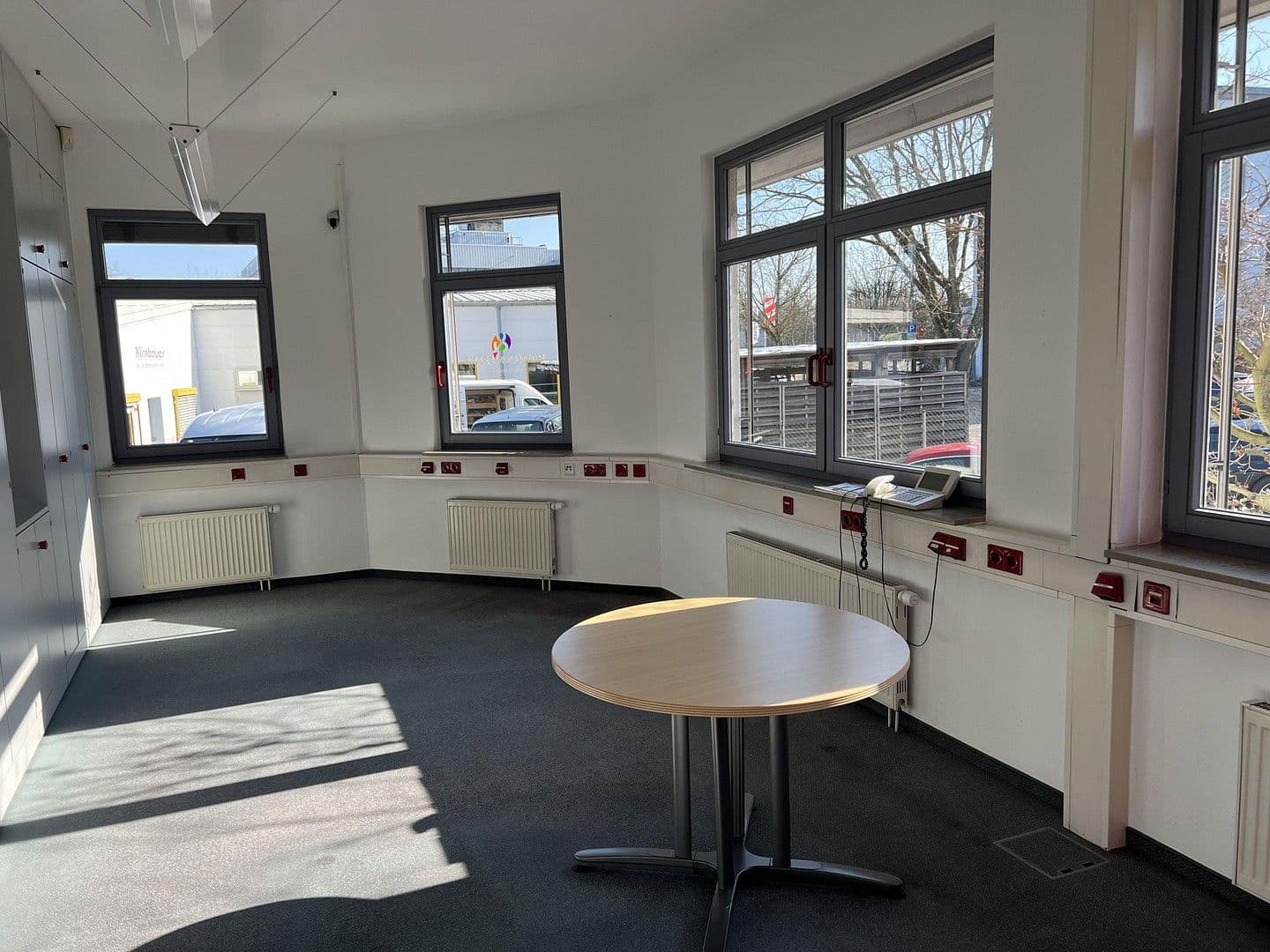 Prenájom kancelárie 1.050 m², Ludwigsburg, Bádensko-Wurttembersko Prenájom kancelárie 1.050 m², Ludwigsburg, Bádensko-Wurttembersko