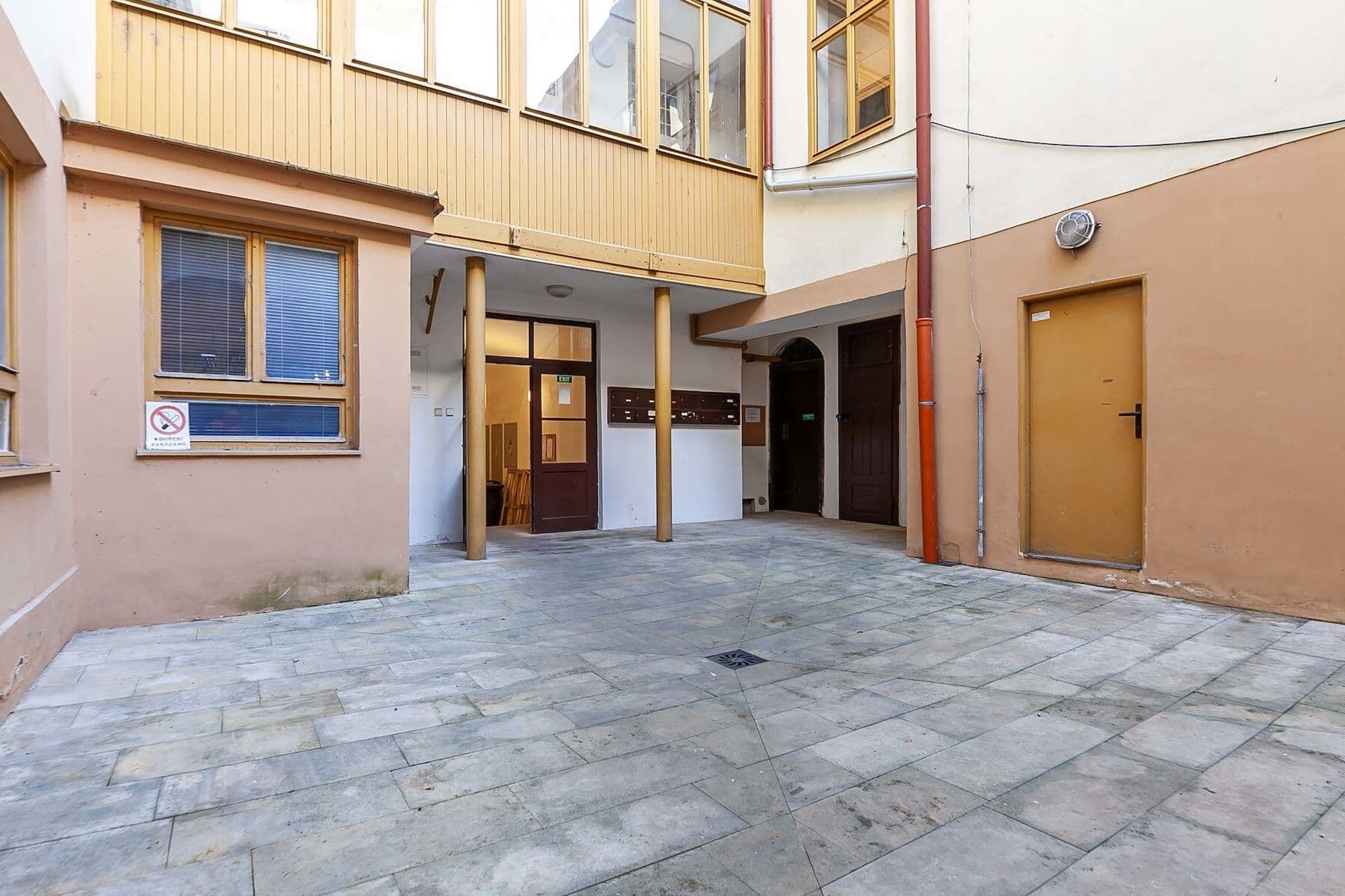 Predaj bytu 2-izbový 65 m², Na Poříčí, Praha, Praha Predaj bytu 2-izbový 65 m², Na Poříčí, Praha, Praha