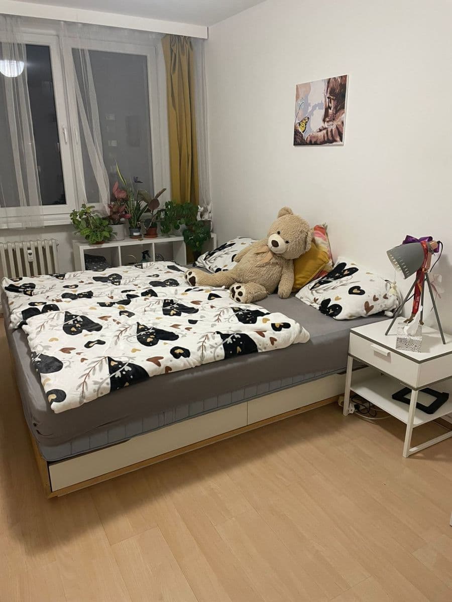 Prenájom bytu 2-izbový 39 m², Bryksova, Praha, Praha Prenájom bytu 2-izbový 39 m², Bryksova, Praha, Praha