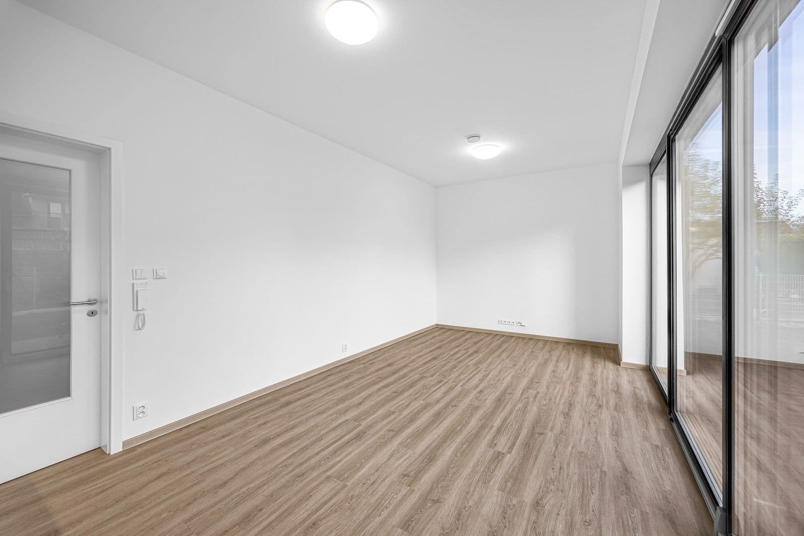 Prenájom bytu 2-izbový 43 m², K dálnici, Praha, Praha Prenájom bytu 2-izbový 43 m², K dálnici, Praha, Praha