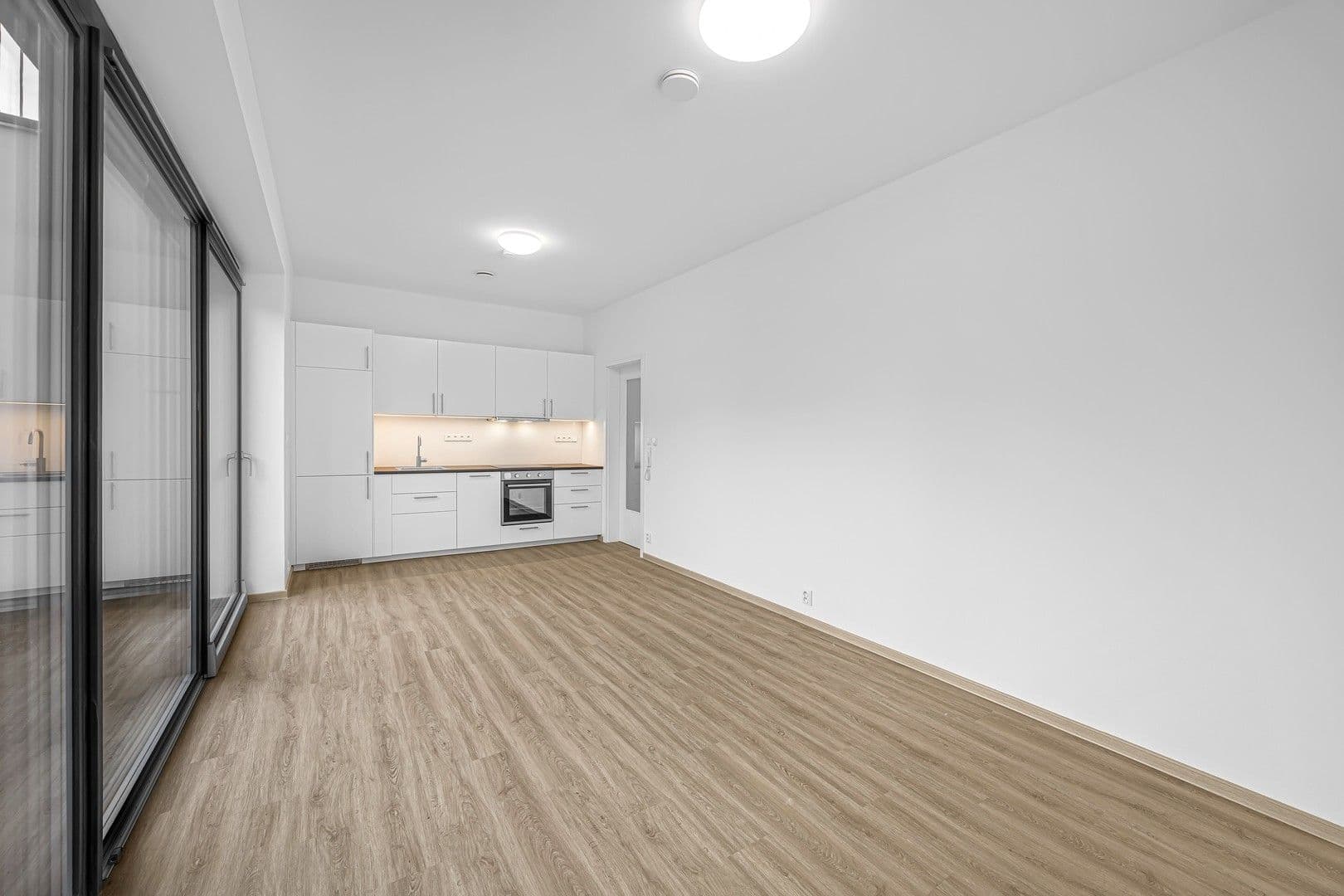 Prenájom bytu 2-izbový 43 m², K dálnici, Praha, Praha Prenájom bytu 2-izbový 43 m², K dálnici, Praha, Praha