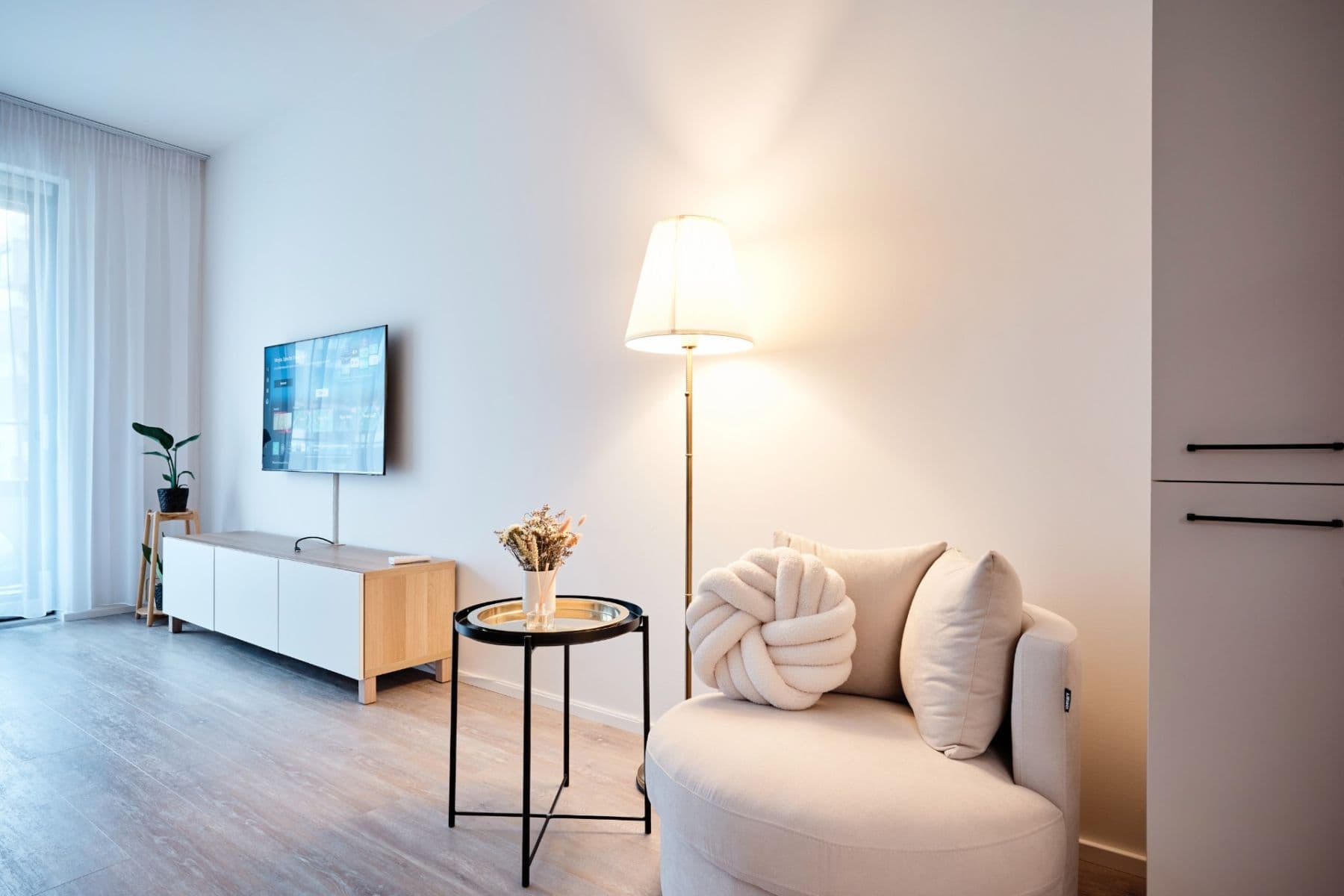 Prenájom bytu 1-izbový 36 m², Šrámkové, Praha, Praha Prenájom bytu 1-izbový 36 m², Šrámkové, Praha, Praha