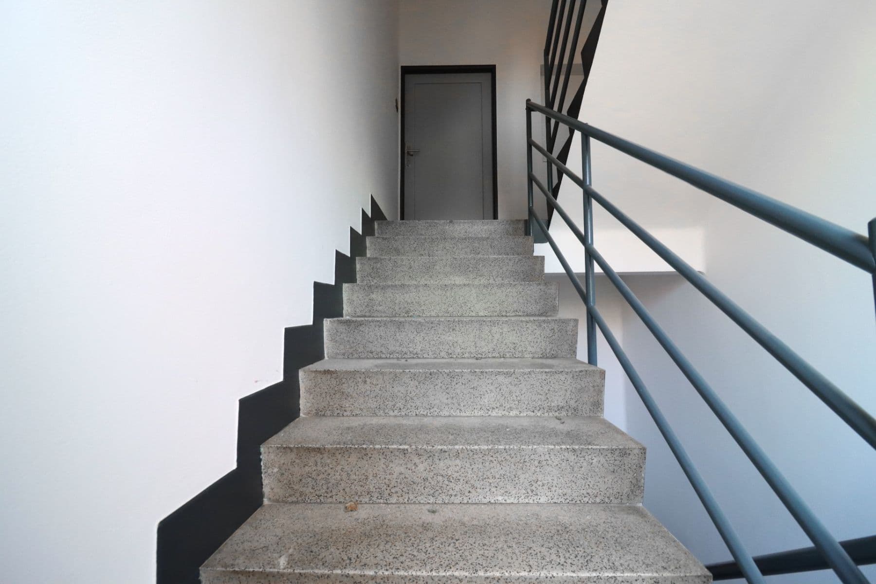 Prenájom bytu 4-izbový 18 m², Štítarská, Kolín, Středočeský kraj Prenájom bytu 4-izbový 18 m², Štítarská, Kolín, Středočeský kraj