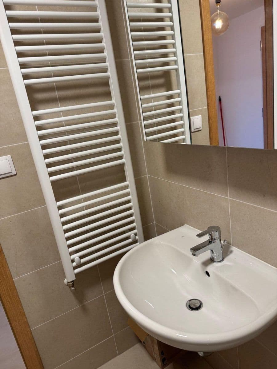 Prenájom bytu 1-izbový 32 m², Poděbradská, Praha, Praha Prenájom bytu 1-izbový 32 m², Poděbradská, Praha, Praha