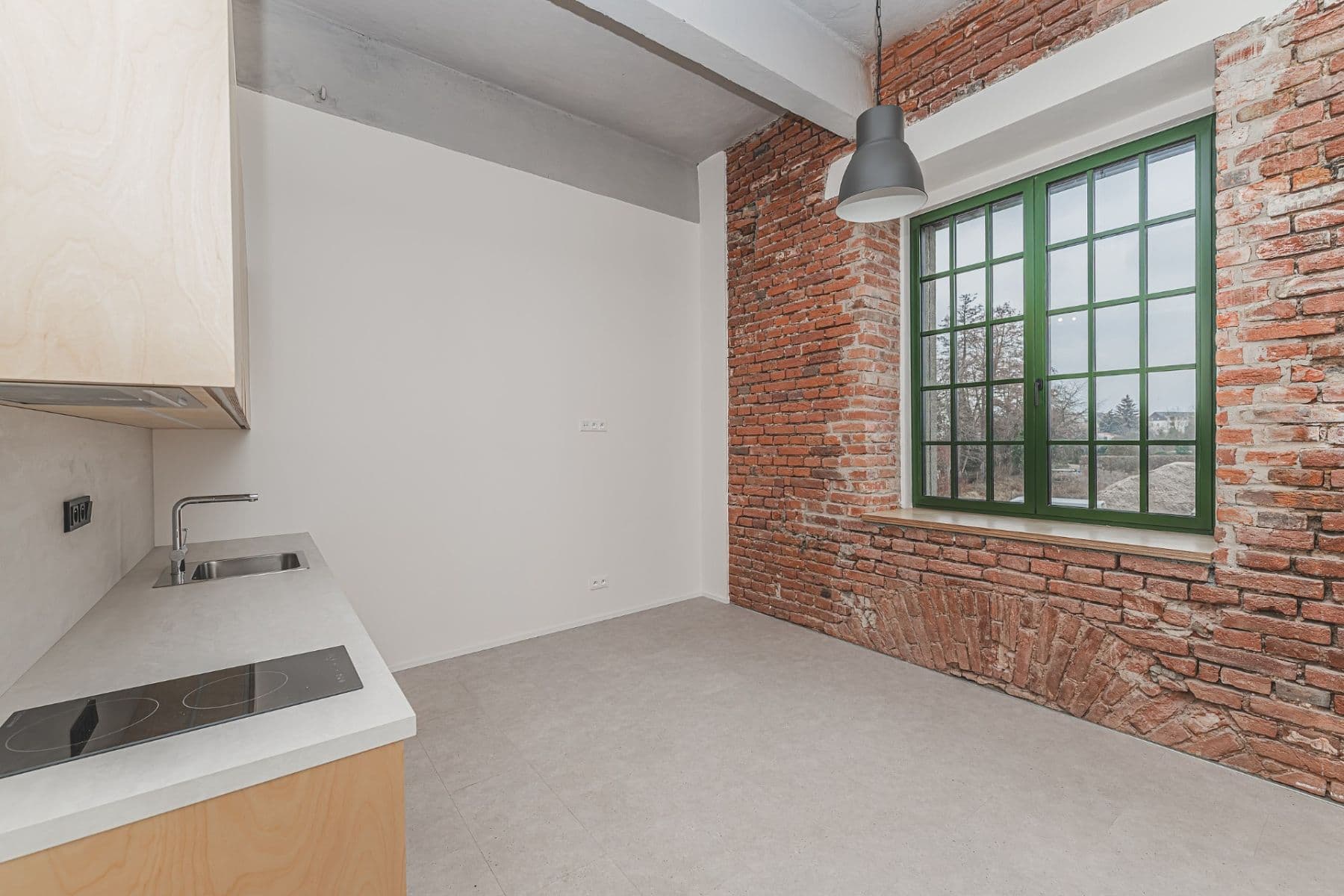 Prenájom bytu 1-izbový 34 m², Pražská třída, Hradec Králové, Královéhradecký kraj Prenájom bytu 1-izbový 34 m², Pražská třída, Hradec Králové, Královéhradecký kraj