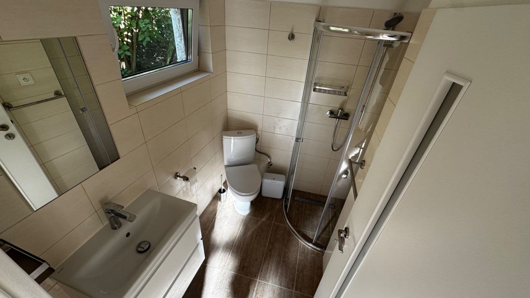 Prenájom kancelárie 30 m², Nad Kazankou, Praha, Praha Prenájom kancelárie 30 m², Nad Kazankou, Praha, Praha