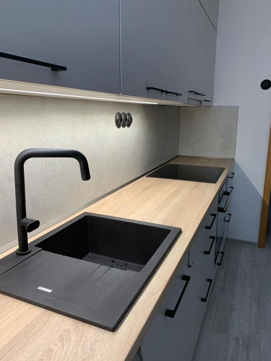 Prenájom bytu 3-izbový 72 m², Dačického, Praha, Praha Prenájom bytu 3-izbový 72 m², Dačického, Praha, Praha