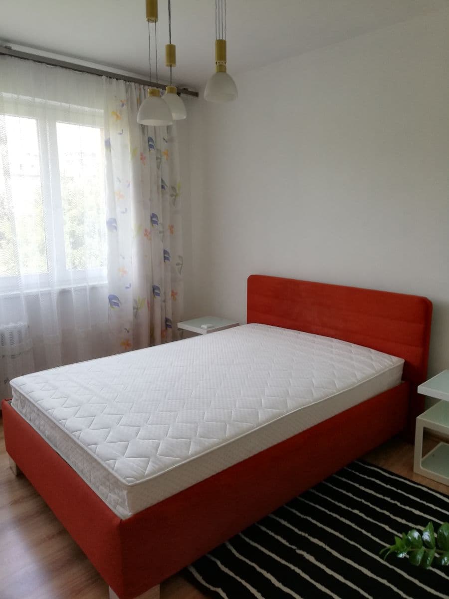 Prenájom bytu 2-izbový 65 m², Cerhenická, Praha, Praha Prenájom bytu 2-izbový 65 m², Cerhenická, Praha, Praha