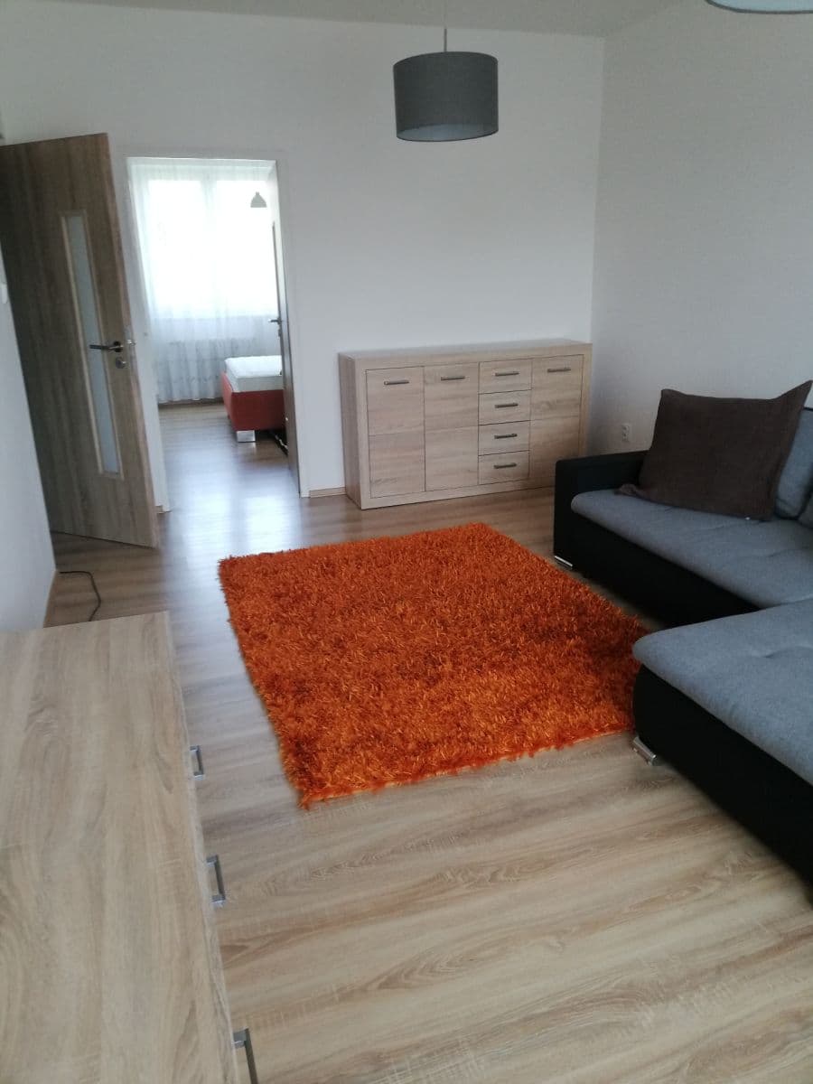 Prenájom bytu 2-izbový 65 m², Cerhenická, Praha, Praha Prenájom bytu 2-izbový 65 m², Cerhenická, Praha, Praha