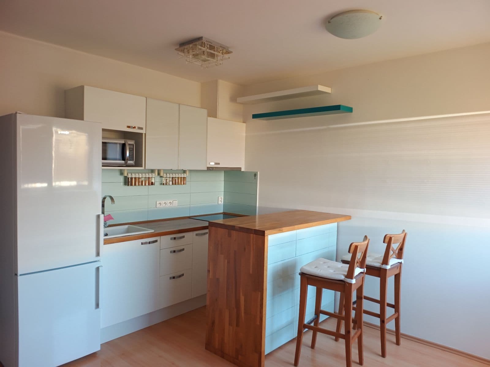 Prenájom bytu 1-izbový 24 m², Ke Škole, Mníšek pod Brdy, Středočeský kraj Prenájom bytu 1-izbový 24 m², Ke Škole, Mníšek pod Brdy, Středočeský kraj