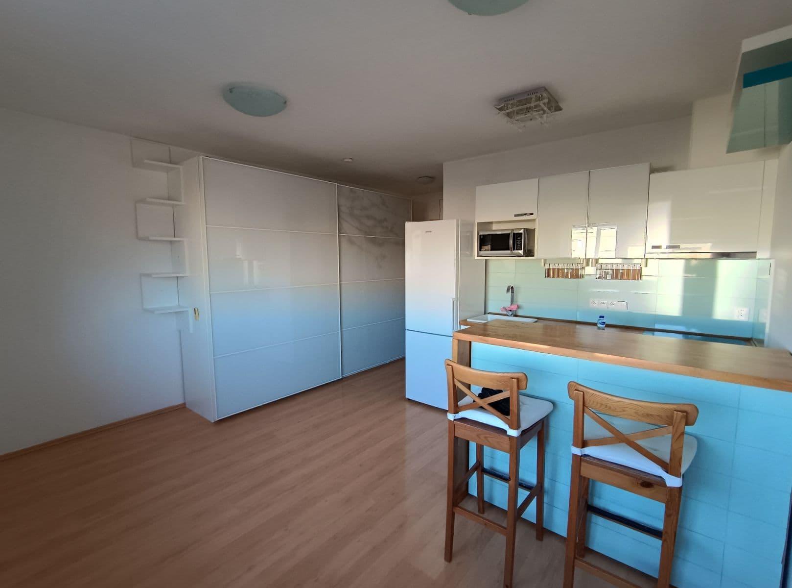 Prenájom bytu 1-izbový 24 m², Ke Škole, Mníšek pod Brdy, Středočeský kraj Prenájom bytu 1-izbový 24 m², Ke Škole, Mníšek pod Brdy, Středočeský kraj