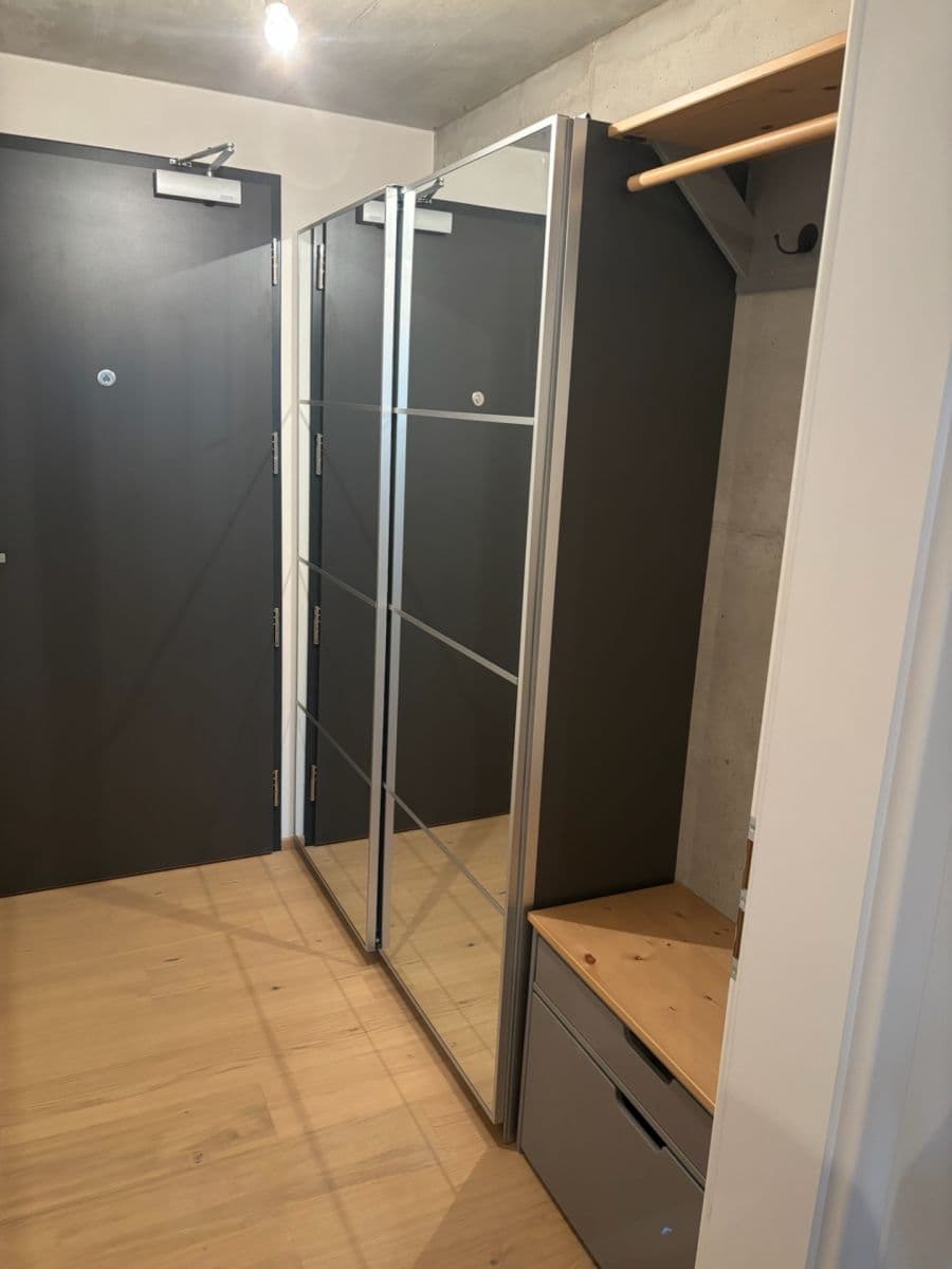 Prenájom bytu 3-izbový 66 m², Kolbenova, Praha, Praha Prenájom bytu 3-izbový 66 m², Kolbenova, Praha, Praha