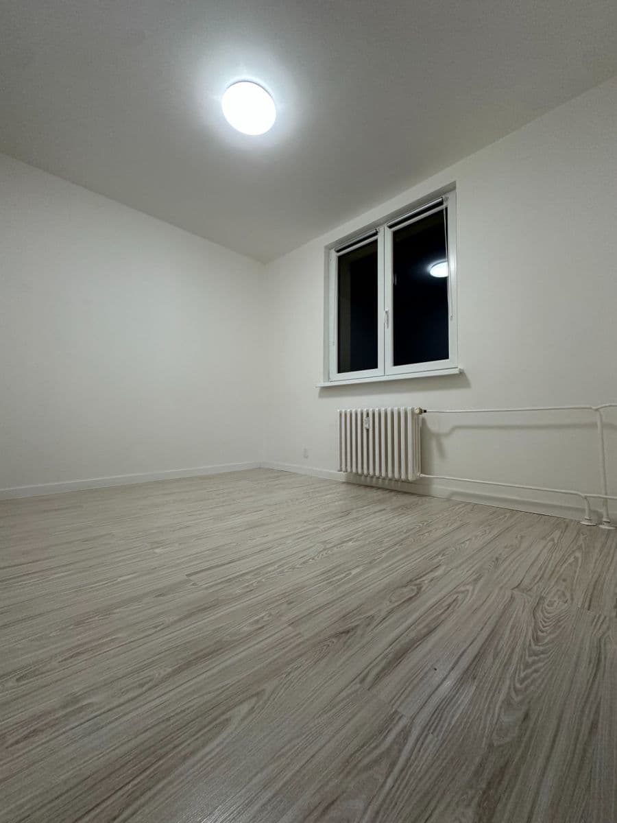 Prenájom bytu 3-izbový 65 m², Novodvorská, Frýdek-Místek, Moravskoslezský kraj Prenájom bytu 3-izbový 65 m², Novodvorská, Frýdek-Místek, Moravskoslezský kraj