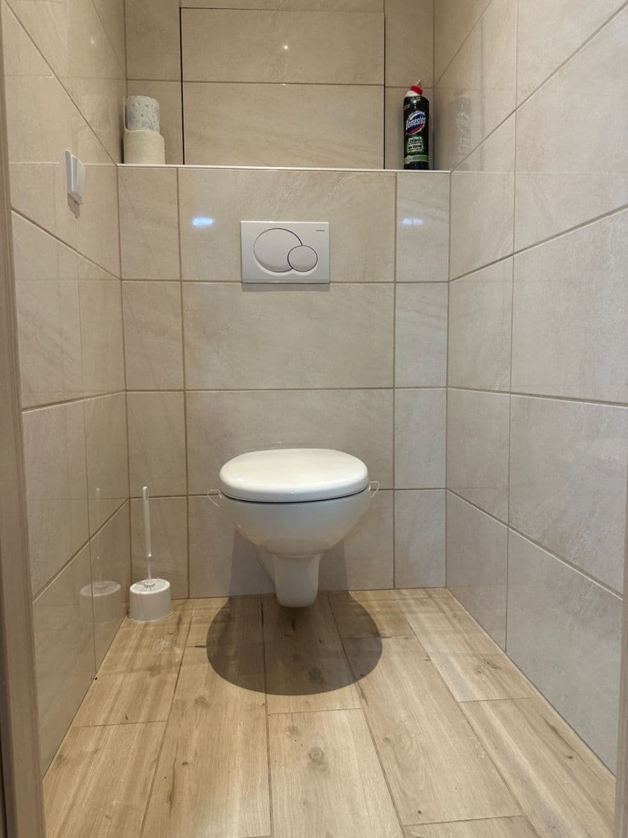 Prenájom bytu 3-izbový 65 m², Novodvorská, Frýdek-Místek, Moravskoslezský kraj Prenájom bytu 3-izbový 65 m², Novodvorská, Frýdek-Místek, Moravskoslezský kraj