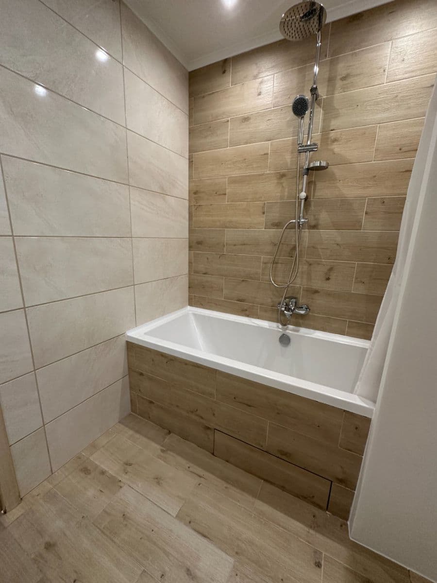 Prenájom bytu 3-izbový 65 m², Novodvorská, Frýdek-Místek, Moravskoslezský kraj Prenájom bytu 3-izbový 65 m², Novodvorská, Frýdek-Místek, Moravskoslezský kraj