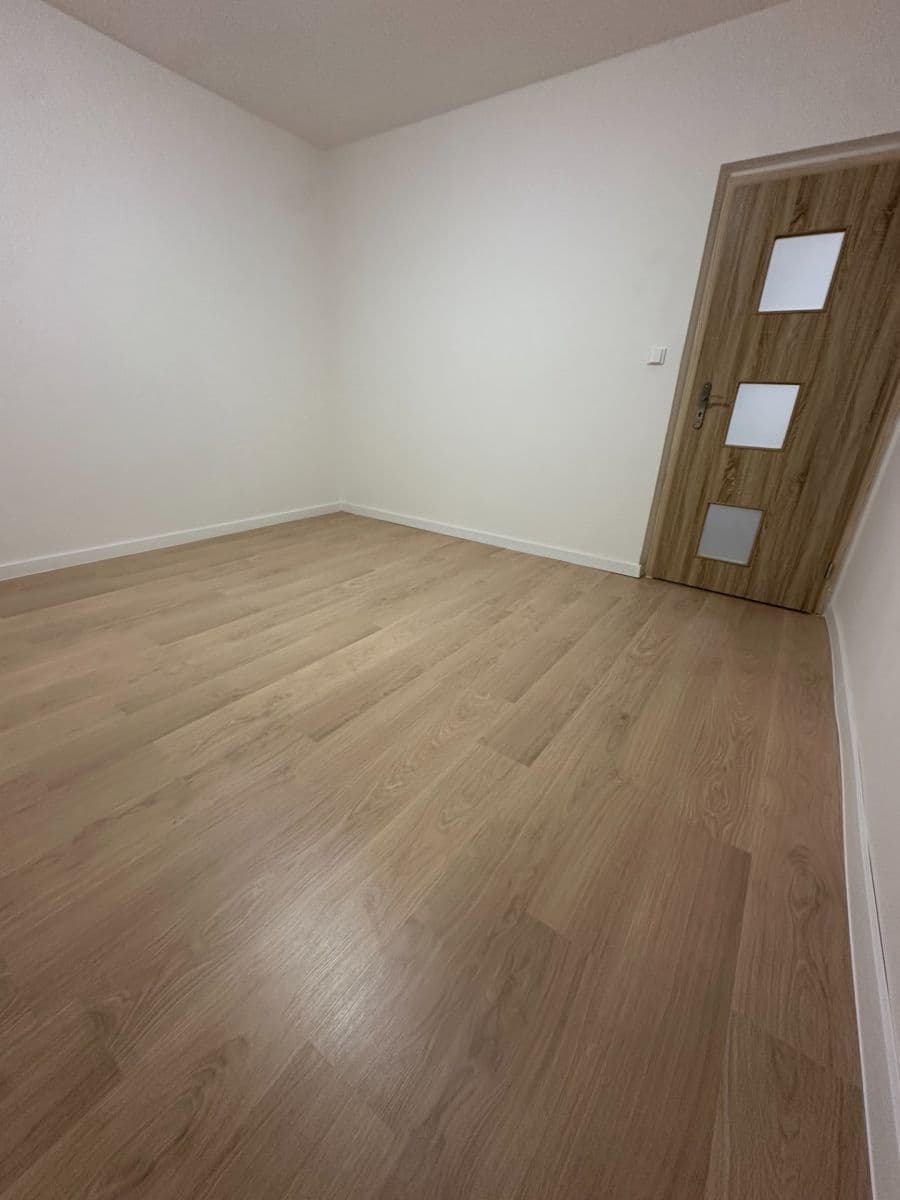 Prenájom bytu 3-izbový 65 m², Novodvorská, Frýdek-Místek, Moravskoslezský kraj Prenájom bytu 3-izbový 65 m², Novodvorská, Frýdek-Místek, Moravskoslezský kraj