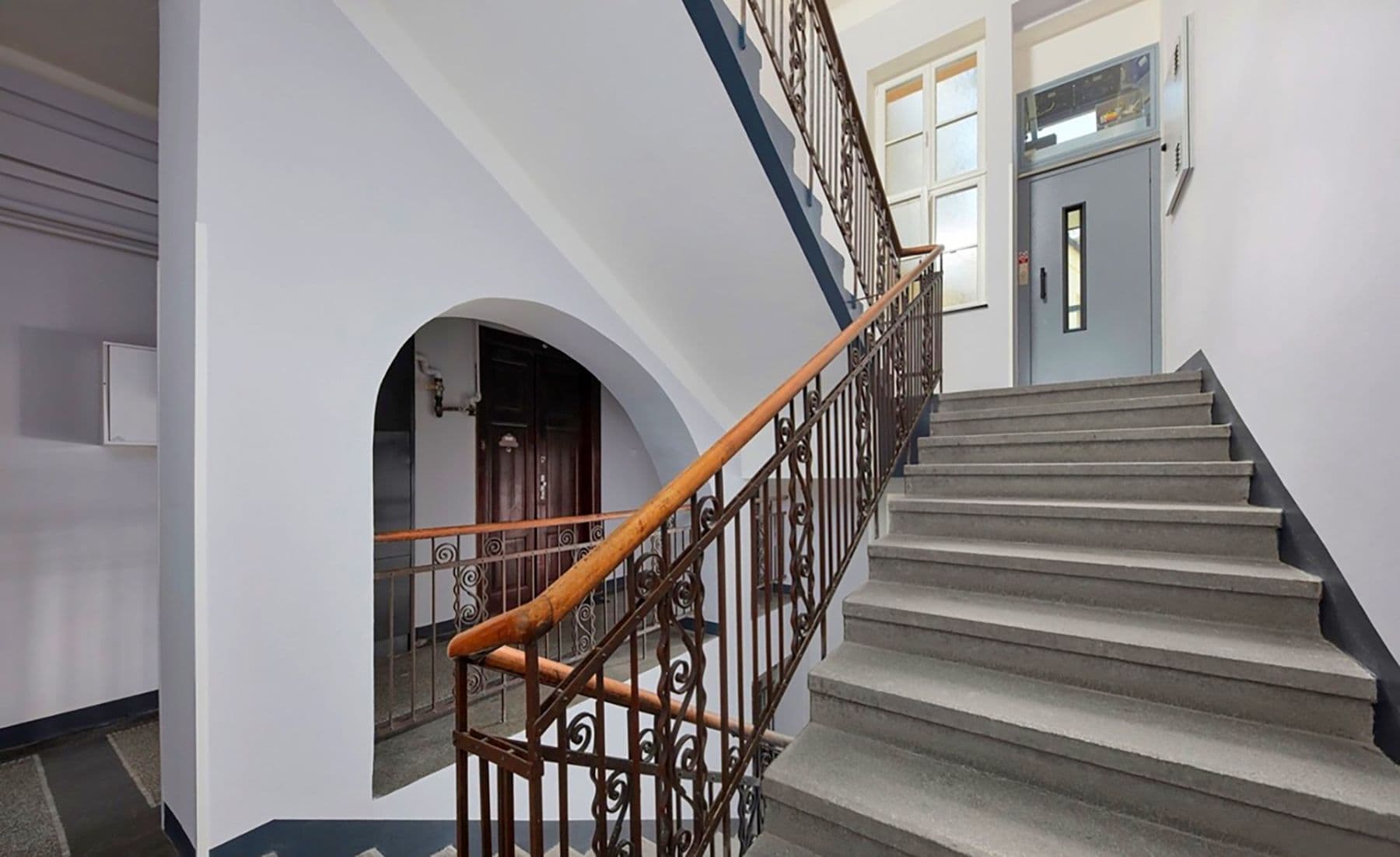 Prenájom bytu 3-izbový 210 m², Mojmírova, Praha, Praha Prenájom bytu 3-izbový 210 m², Mojmírova, Praha, Praha