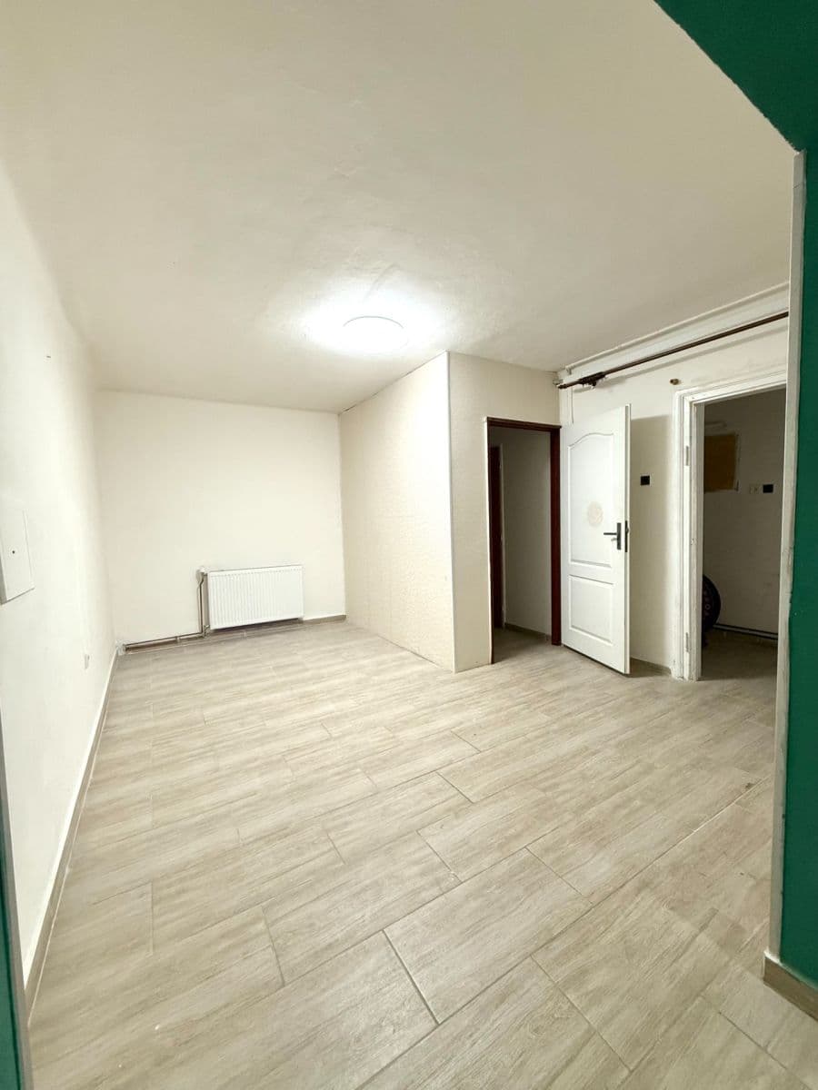Prenájom domu 140 m², pozemek 50 m², Mělnická, Tišice, Středočeský kraj Prenájom domu 140 m², pozemek 50 m², Mělnická, Tišice, Středočeský kraj