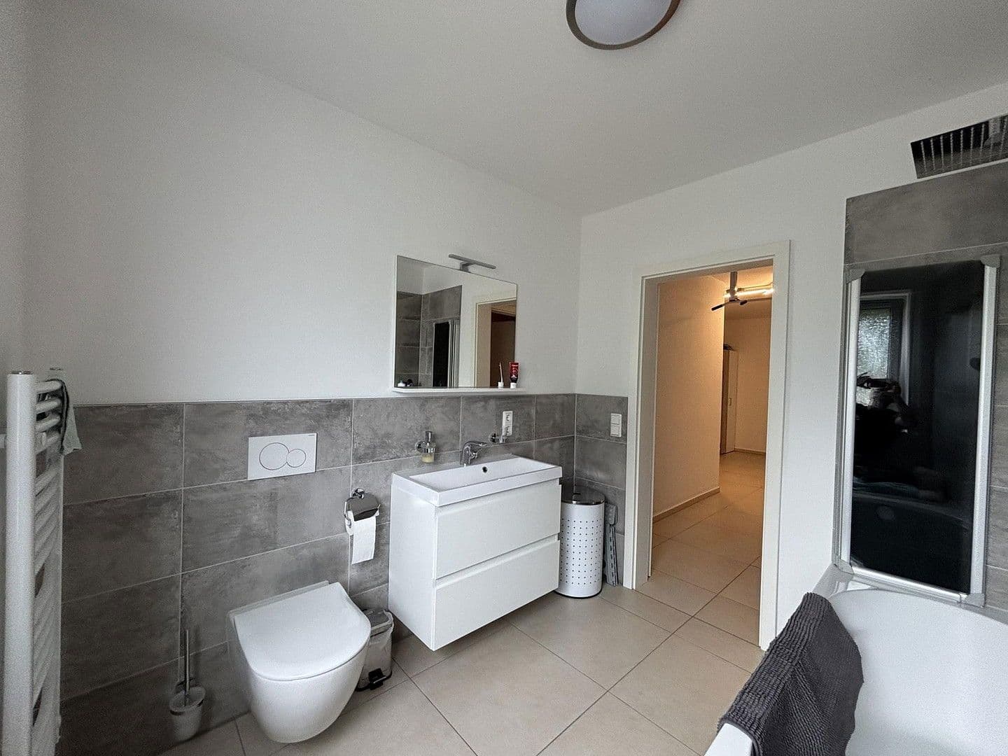 Predaj bytu 3-izbový 83 m², Hennef (Sieg), Severné Porýnie - Westfálsko Predaj bytu 3-izbový 83 m², Hennef (Sieg), Severné Porýnie - Westfálsko