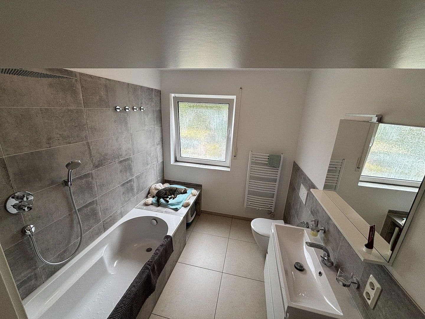 Predaj bytu 3-izbový 83 m², Hennef (Sieg), Severné Porýnie - Westfálsko Predaj bytu 3-izbový 83 m², Hennef (Sieg), Severné Porýnie - Westfálsko