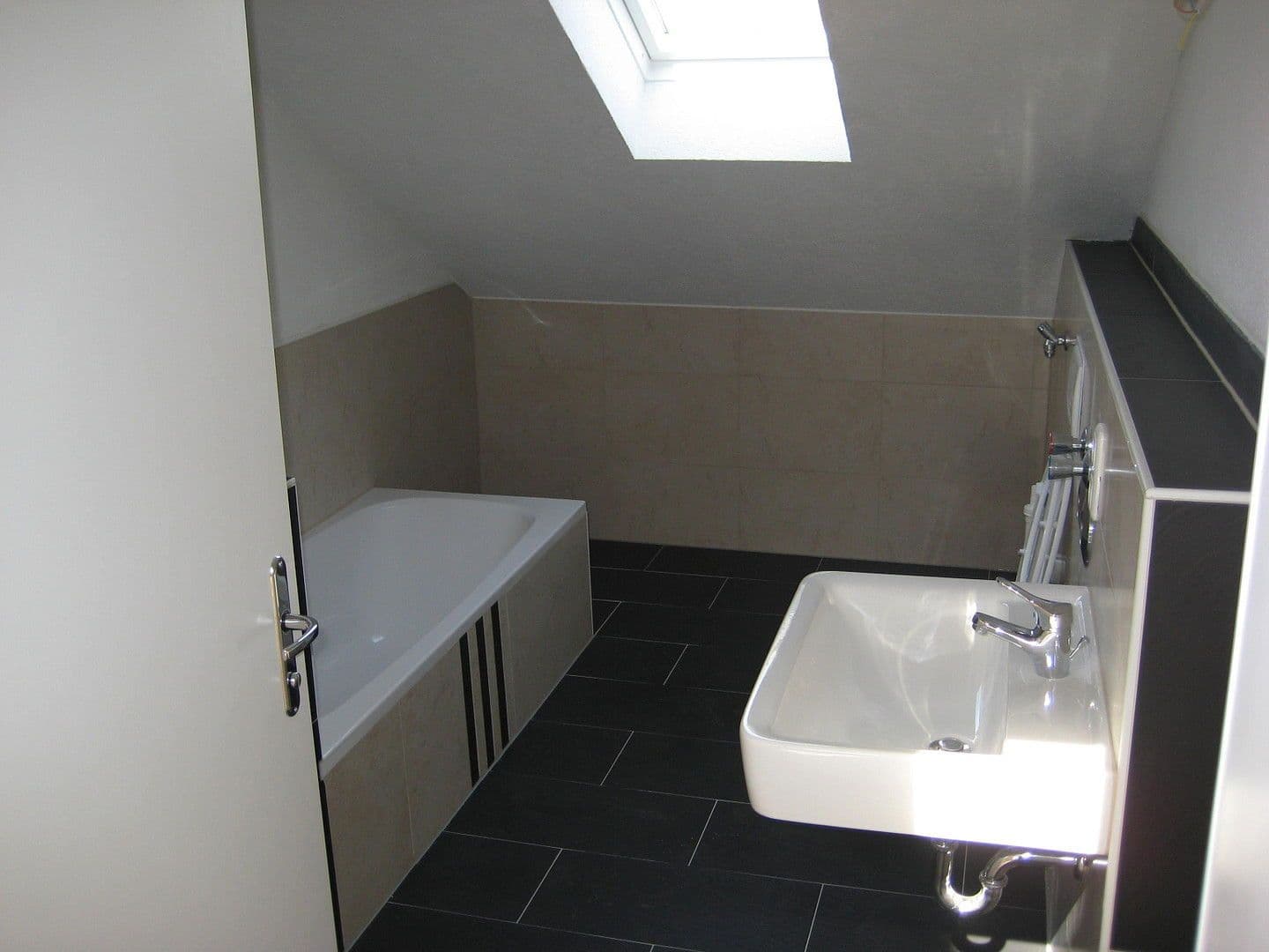 Prenájom bytu 2-izbový 73 m², Hettenshausen / Jahnhöhe, Bavorsko Prenájom bytu 2-izbový 73 m², Hettenshausen / Jahnhöhe, Bavorsko