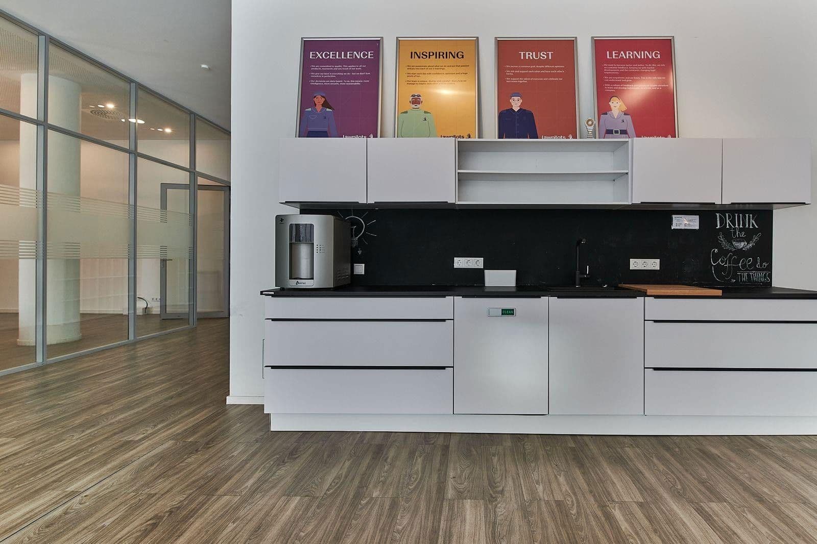 Prenájom kancelárie 541 m², Berlin, Berlín Prenájom kancelárie 541 m², Berlin, Berlín