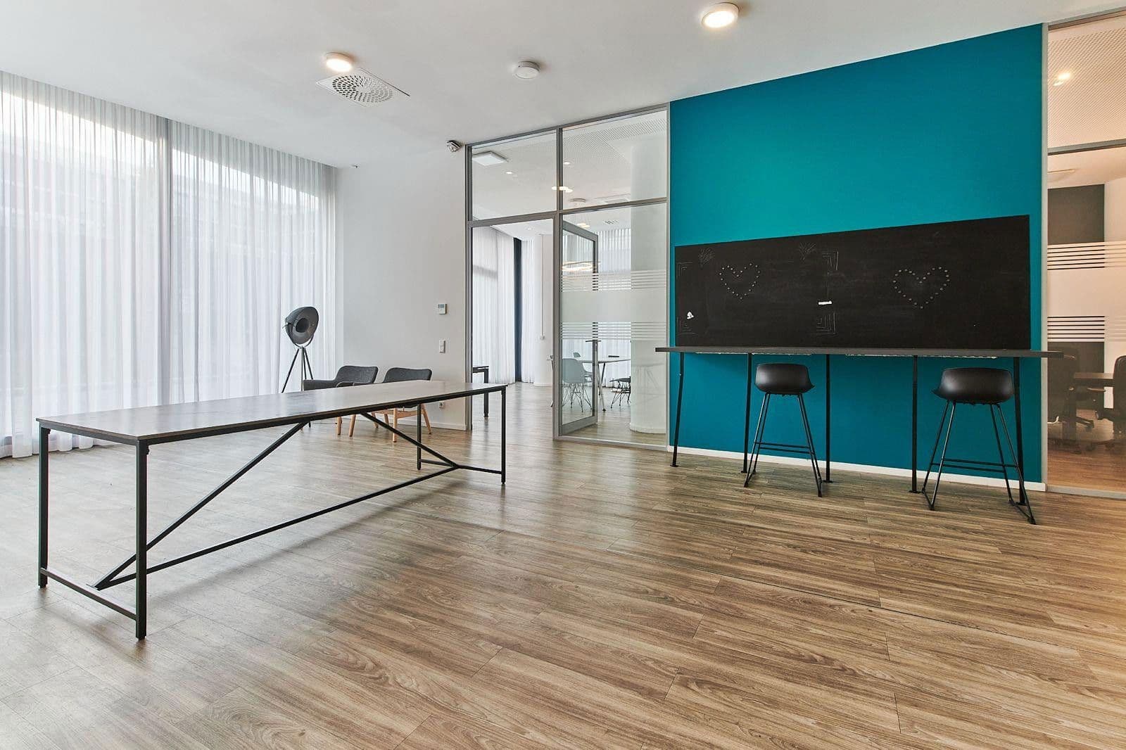 Prenájom kancelárie 541 m², Berlin, Berlín Prenájom kancelárie 541 m², Berlin, Berlín