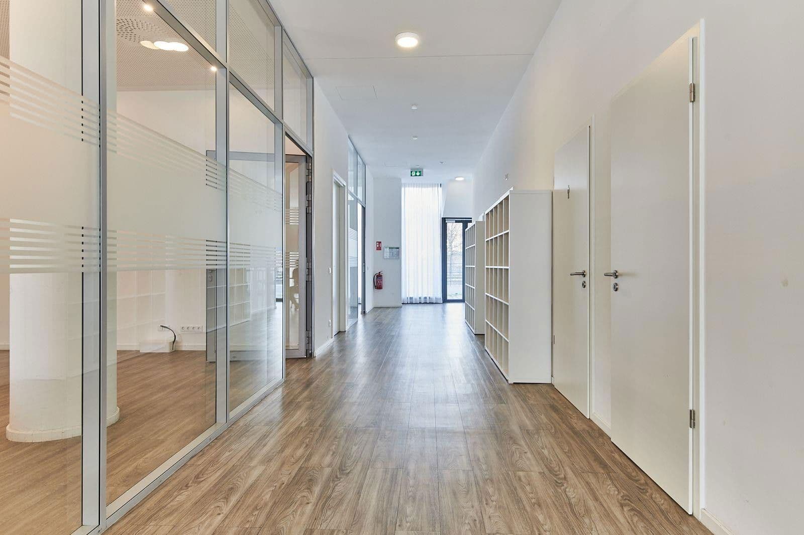 Prenájom kancelárie 541 m², Berlin, Berlín Prenájom kancelárie 541 m², Berlin, Berlín