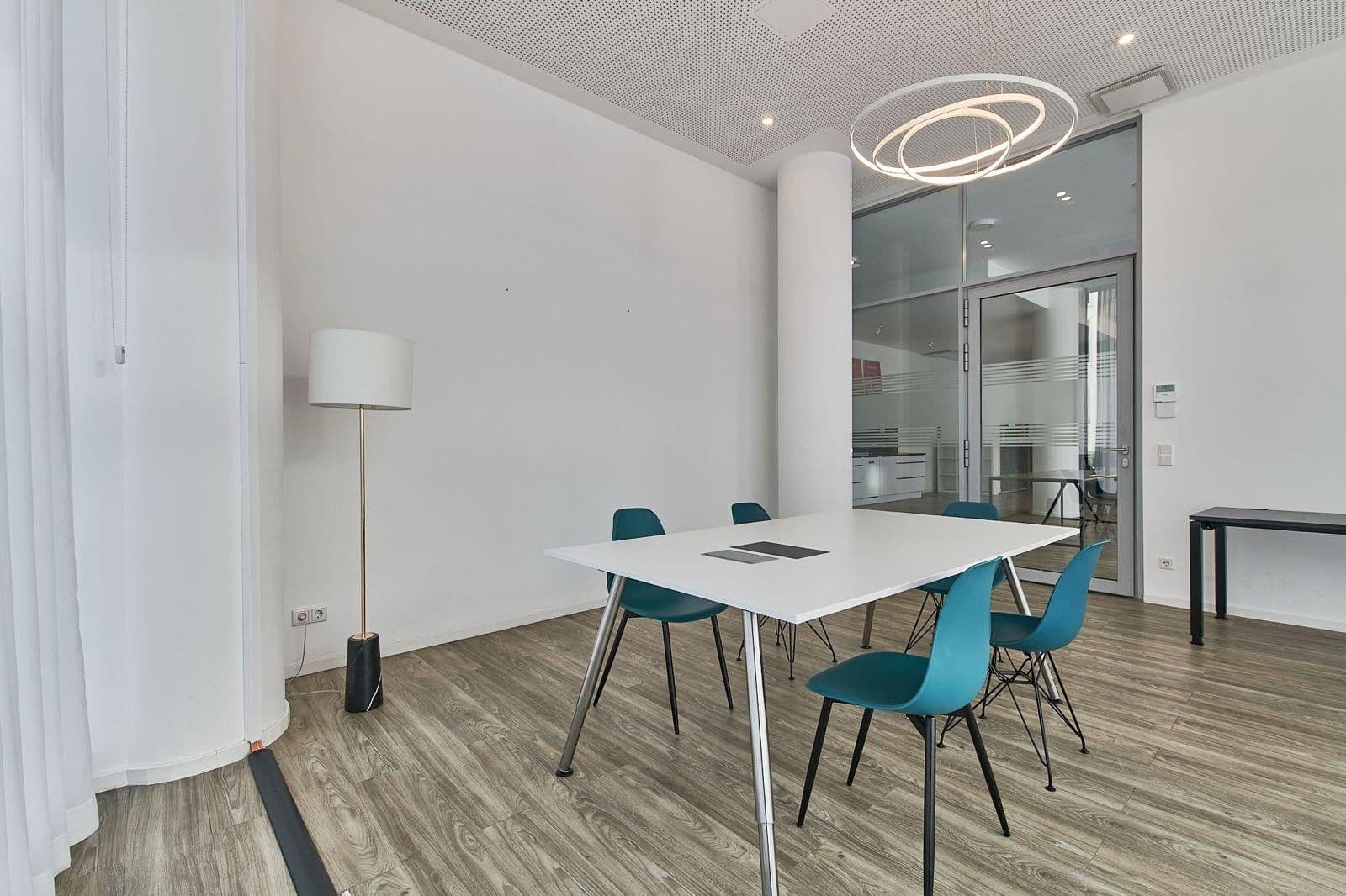 Prenájom kancelárie 541 m², Berlin, Berlín Prenájom kancelárie 541 m², Berlin, Berlín