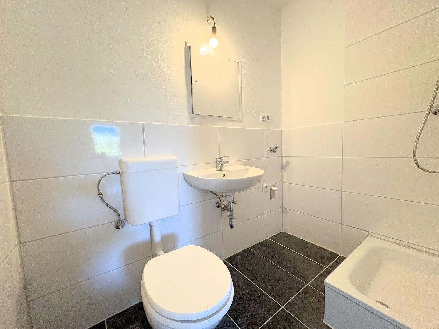 Prenájom bytu 3-izbový 71 m², Nordring 99b, Görlitz, Sasko Prenájom bytu 3-izbový 71 m², Nordring 99b, Görlitz, Sasko