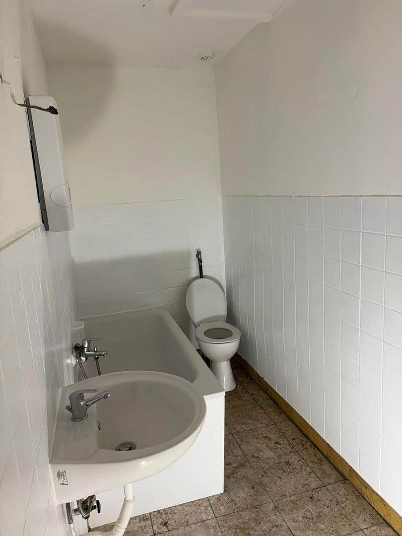 Prenájom bytu 2-izbový 62 m², Breyeller Straße 35, Nettetal, Severné Porýnie - Westfálsko Prenájom bytu 2-izbový 62 m², Breyeller Straße 35, Nettetal, Severné Porýnie - Westfálsko