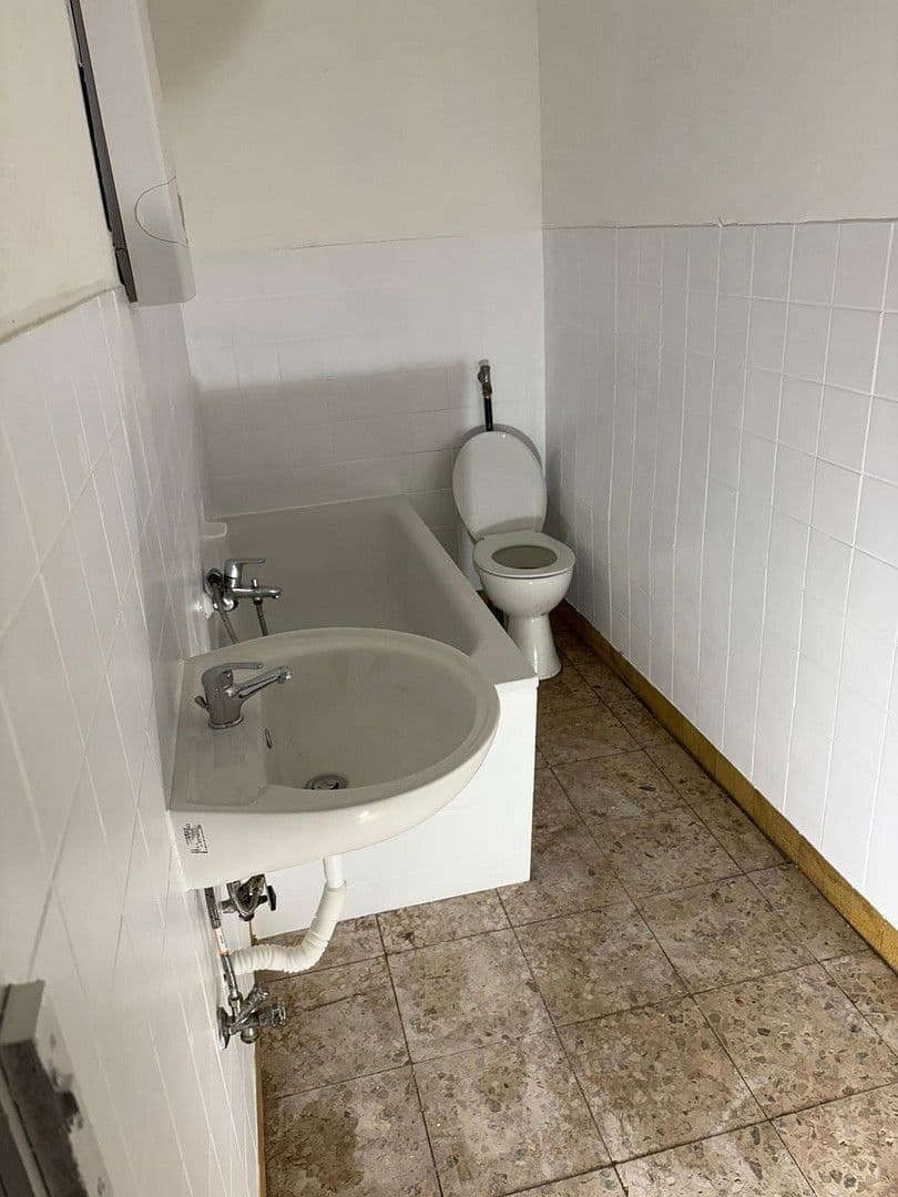 Prenájom bytu 2-izbový 62 m², Breyeller Straße 35, Nettetal, Severné Porýnie - Westfálsko Prenájom bytu 2-izbový 62 m², Breyeller Straße 35, Nettetal, Severné Porýnie - Westfálsko