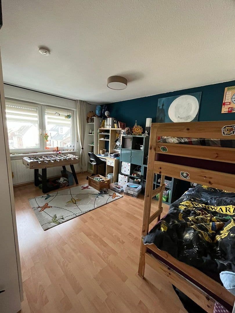 Prenájom bytu 3-izbový 76 m², Kölner Straße 23, Hürth, Severné Porýnie - Westfálsko Prenájom bytu 3-izbový 76 m², Kölner Straße 23, Hürth, Severné Porýnie - Westfálsko