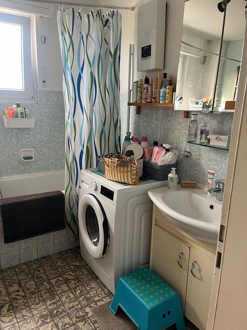 Prenájom bytu 3-izbový 76 m², Kölner Straße 23, Hürth, Severné Porýnie - Westfálsko Prenájom bytu 3-izbový 76 m², Kölner Straße 23, Hürth, Severné Porýnie - Westfálsko