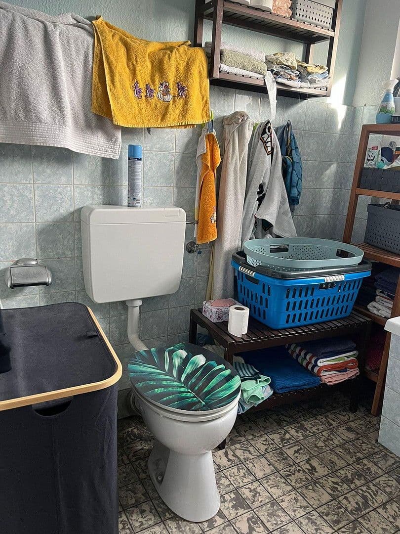 Prenájom bytu 3-izbový 76 m², Kölner Straße 23, Hürth, Severné Porýnie - Westfálsko Prenájom bytu 3-izbový 76 m², Kölner Straße 23, Hürth, Severné Porýnie - Westfálsko