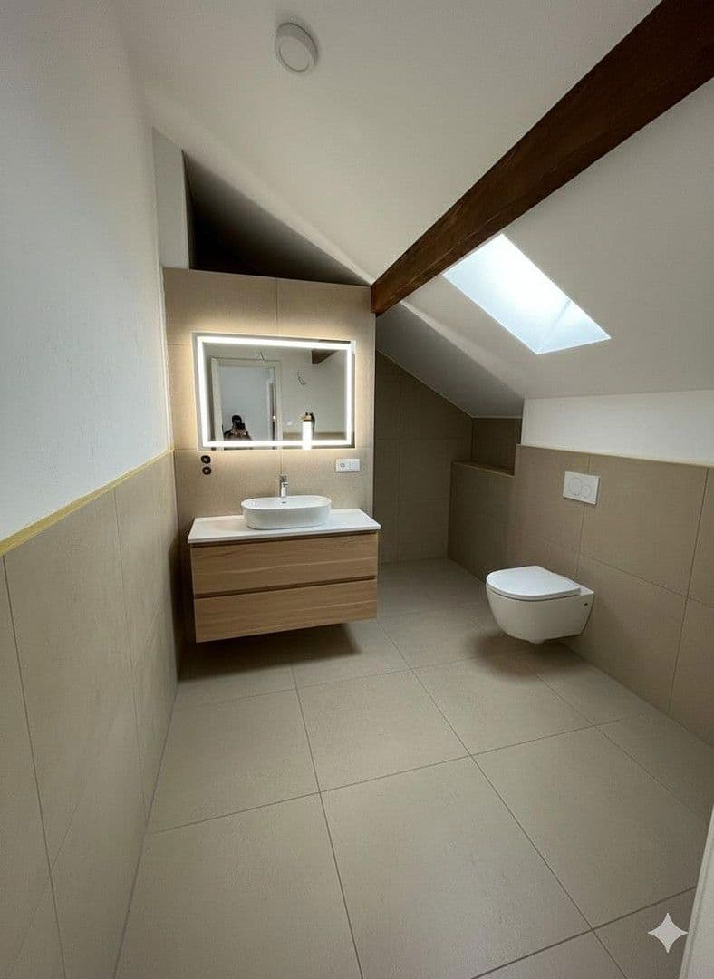 Prenájom bytu 3-izbový 80 m², Cecilienstraße 46, Mönchengladbach, Severné Porýnie - Westfálsko Prenájom bytu 3-izbový 80 m², Cecilienstraße 46, Mönchengladbach, Severné Porýnie - Westfálsko