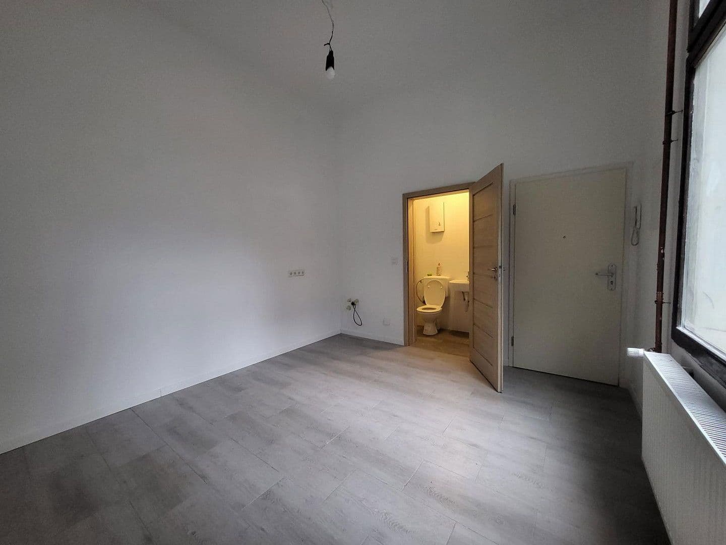 Prenájom bytu 1-izbový 20 m², Friedrich-Ebert-Str. 168a, Wuppertal, Severné Porýnie - Westfálsko Prenájom bytu 1-izbový 20 m², Friedrich-Ebert-Str. 168a, Wuppertal, Severné Porýnie - Westfálsko