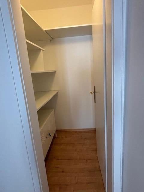 Prenájom bytu 3-izbový 89 m², Nördliche Auffahrtsallee, München, Bavorsko Prenájom bytu 3-izbový 89 m², Nördliche Auffahrtsallee, München, Bavorsko